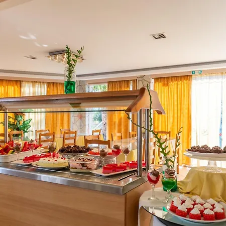 Lejlighedshotel Village & Family Laganas