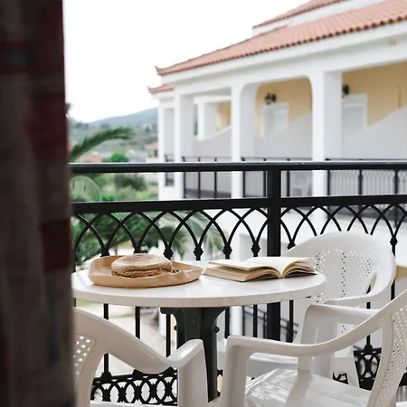 Village & Family Lejlighedshotel Laganas