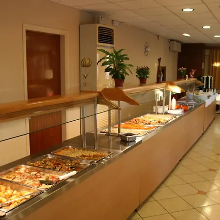 Ξενοδοχείο με διαμερίσματα Village & Family