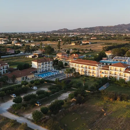 Ξενοδοχείο με διαμερίσματα Village & Family