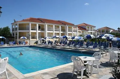 Aparthotel Village & Family 3*