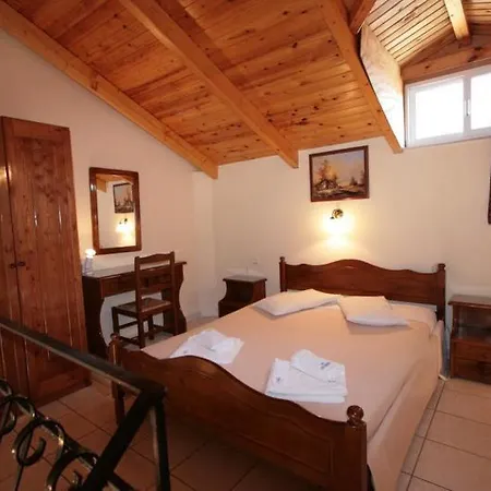 Village & Family 3* Laganász