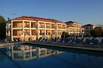 Village & Family Aparthotel 3*