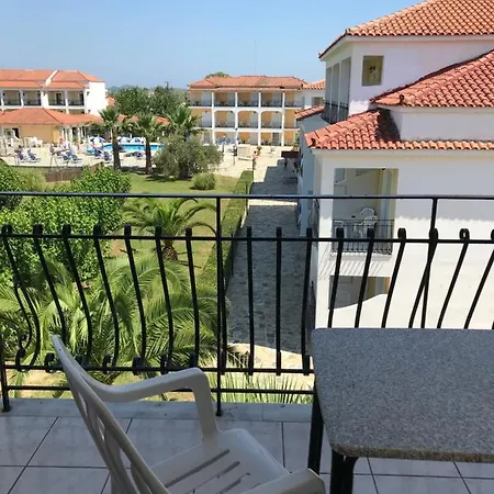 Village & Family Hotel de apartamente Laganas