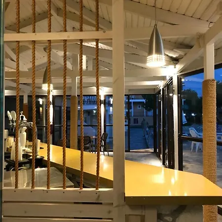 Village & Family Hotel de apartamente 2*